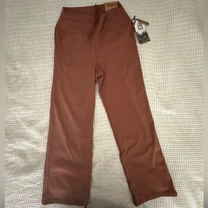 NWT - Avalanche Flared Legging
